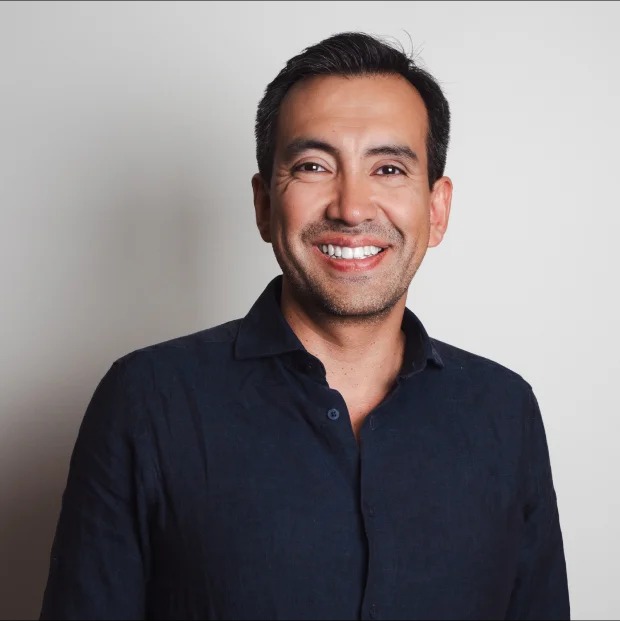 Carlos Moncayo Headshot